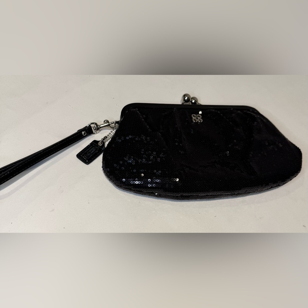 Coach Julia Limited Edition Black Sequin Kiss Lock Clutch 2011 44475 EUC - Picture 9 of 10